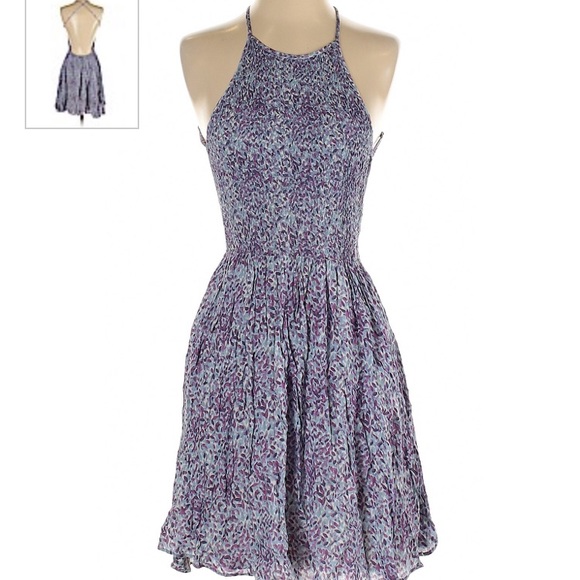 ✨🌸HOST PICK 🌸✨ Kimchi Blue| open back dress - Picture 2 of 6